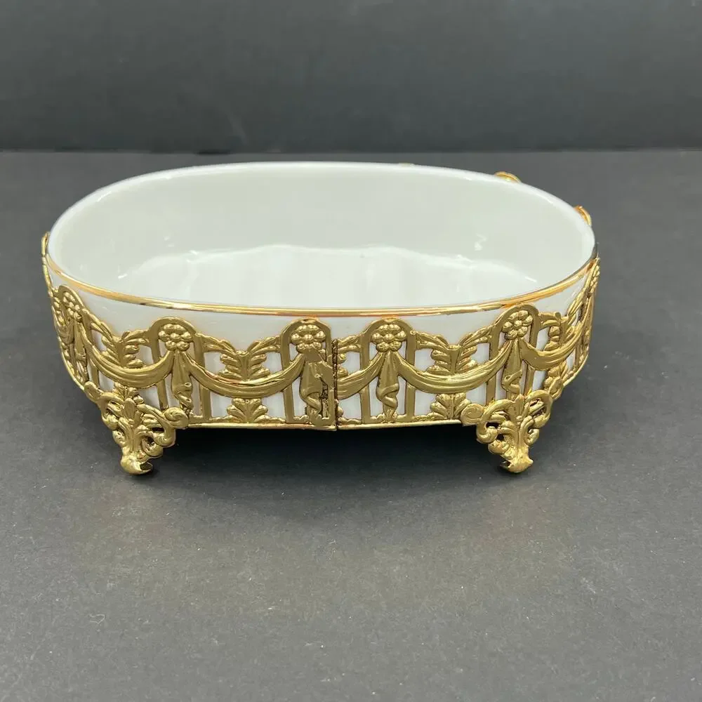 Vintage Stylebuilt Gold French Drape Porcelain Tassel Soap Dish